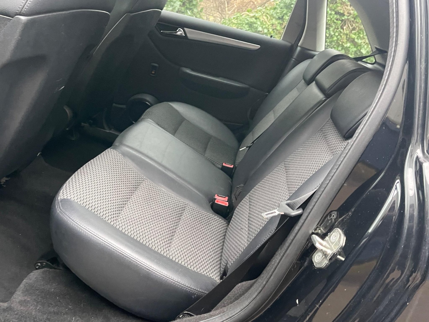 Used Mercedes-Benz B Class 2010 for sale - 77143660: Photo 16