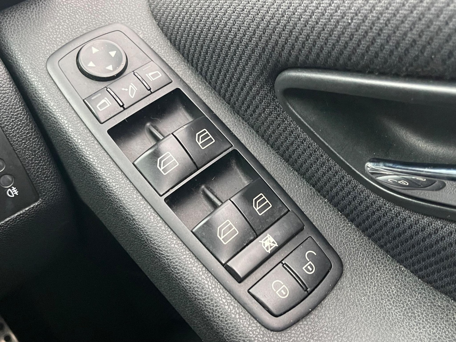 Used Mercedes-Benz B Class 2010 for sale - 77143660: Photo 41