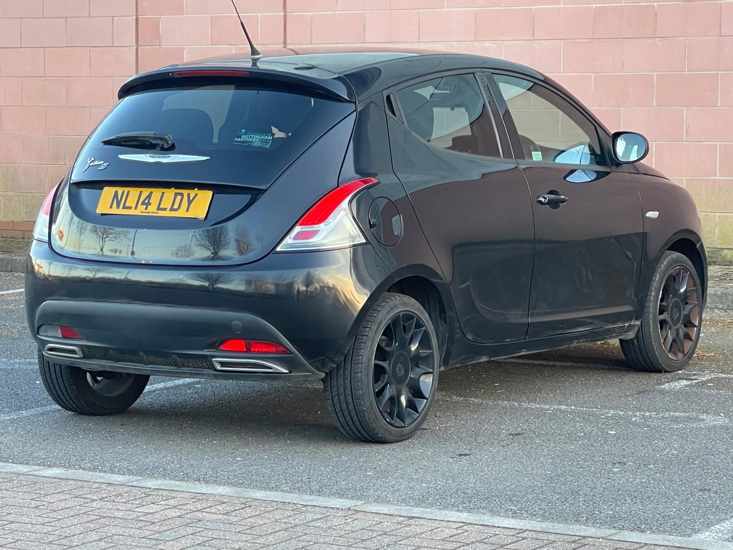 Used Chrysler Ypsilon 2014 for sale - 78034592: Photo 2