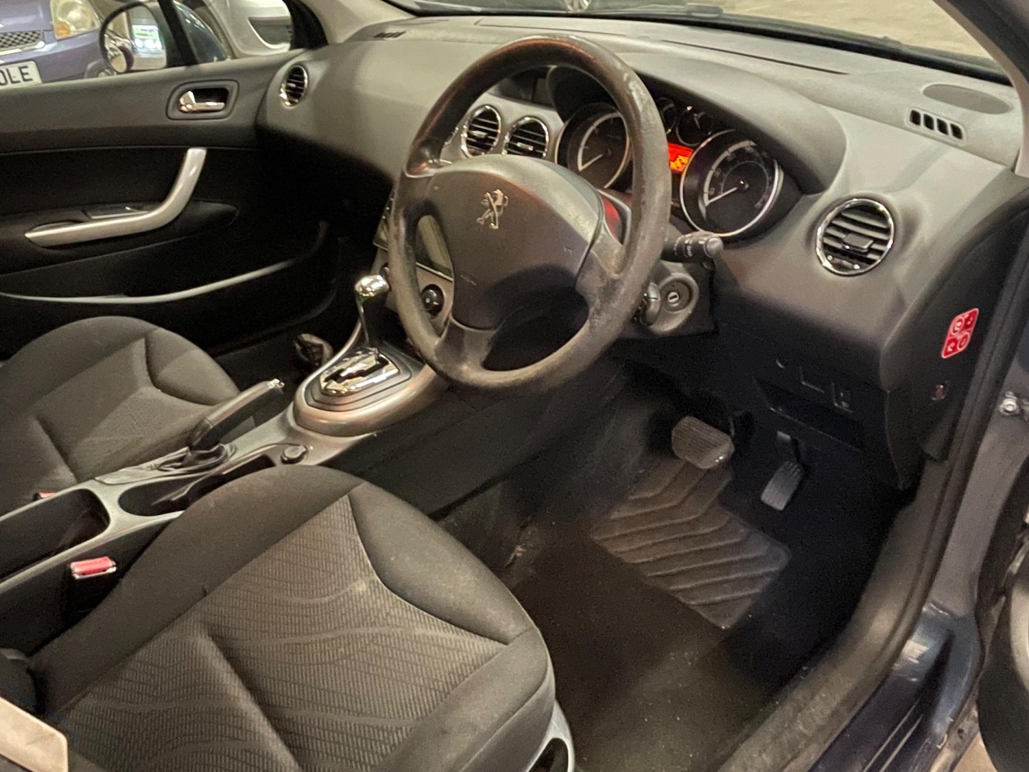 Used Peugeot 308 2012 for sale - 77144203: Photo 17