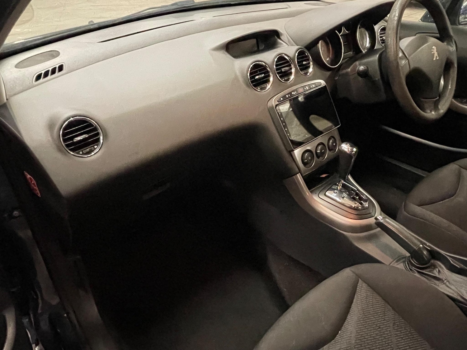 Used Peugeot 308 2012 for sale - 77144203: Photo 19