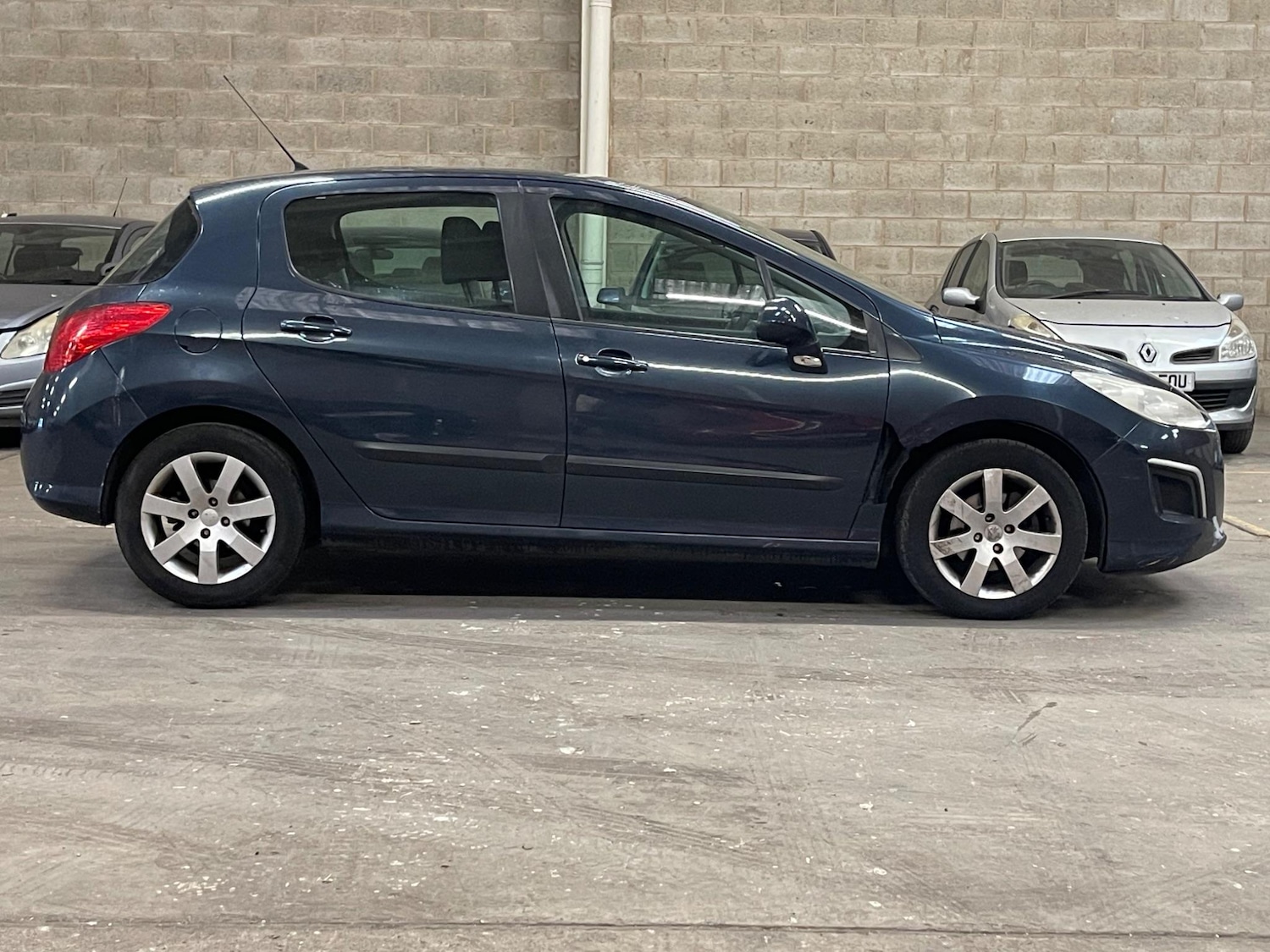 Used Peugeot 308 2012 for sale - 77144203: Photo 8