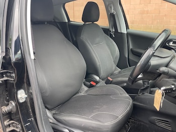 Used Peugeot 208 2018 for sale - 79034127: Photo