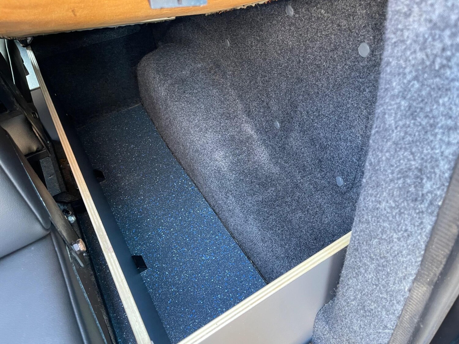 Used Volkswagen Caddy Maxi 2011 for sale - 77143730: Photo 43