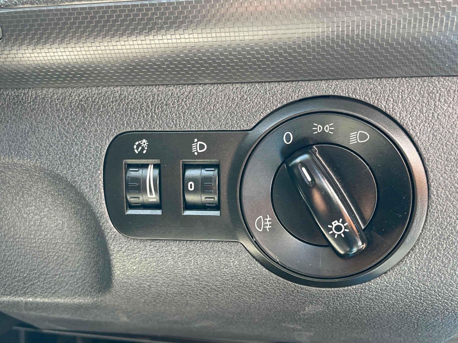 Used Volkswagen Caddy Maxi 2011 for sale - 77143730: Photo 49