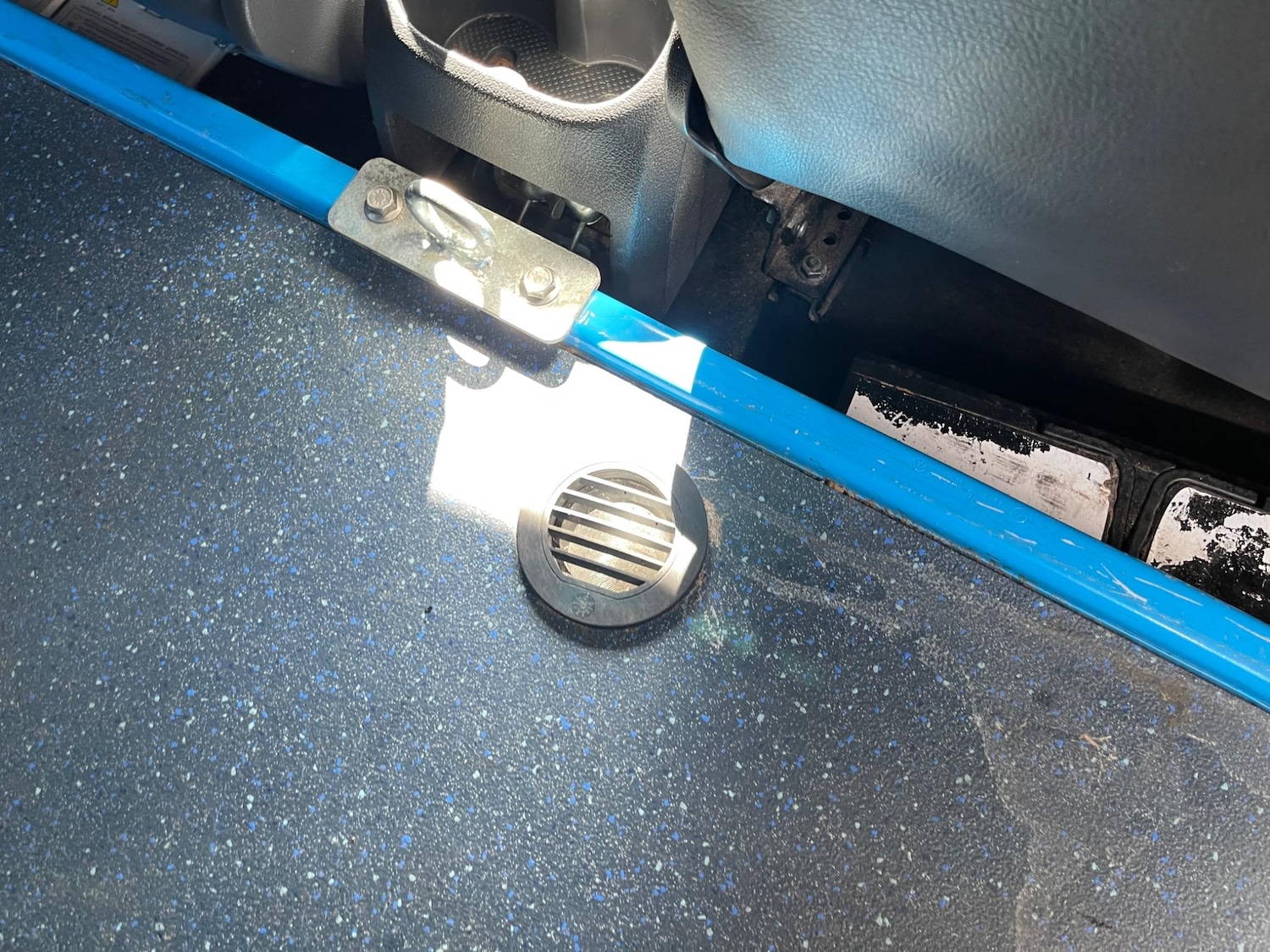 Used Volkswagen Caddy Maxi 2011 for sale - 77143730: Photo 59