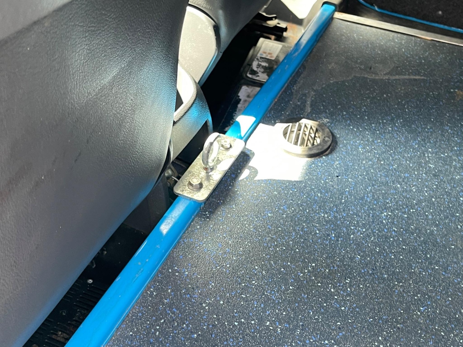 Used Volkswagen Caddy Maxi 2011 for sale - 77143730: Photo 61