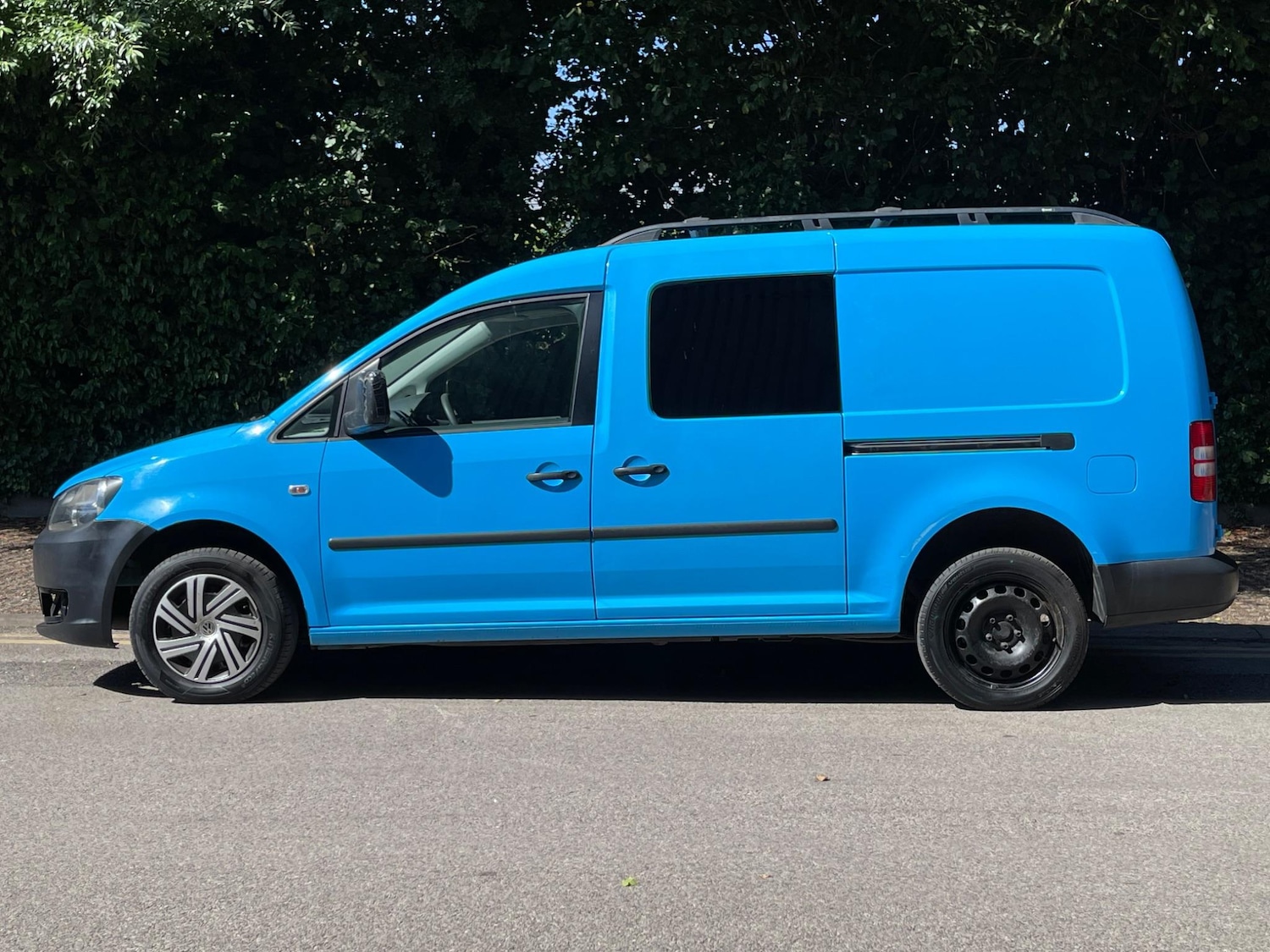 Used Volkswagen Caddy Maxi 2011 for sale - 77143730: Photo 9