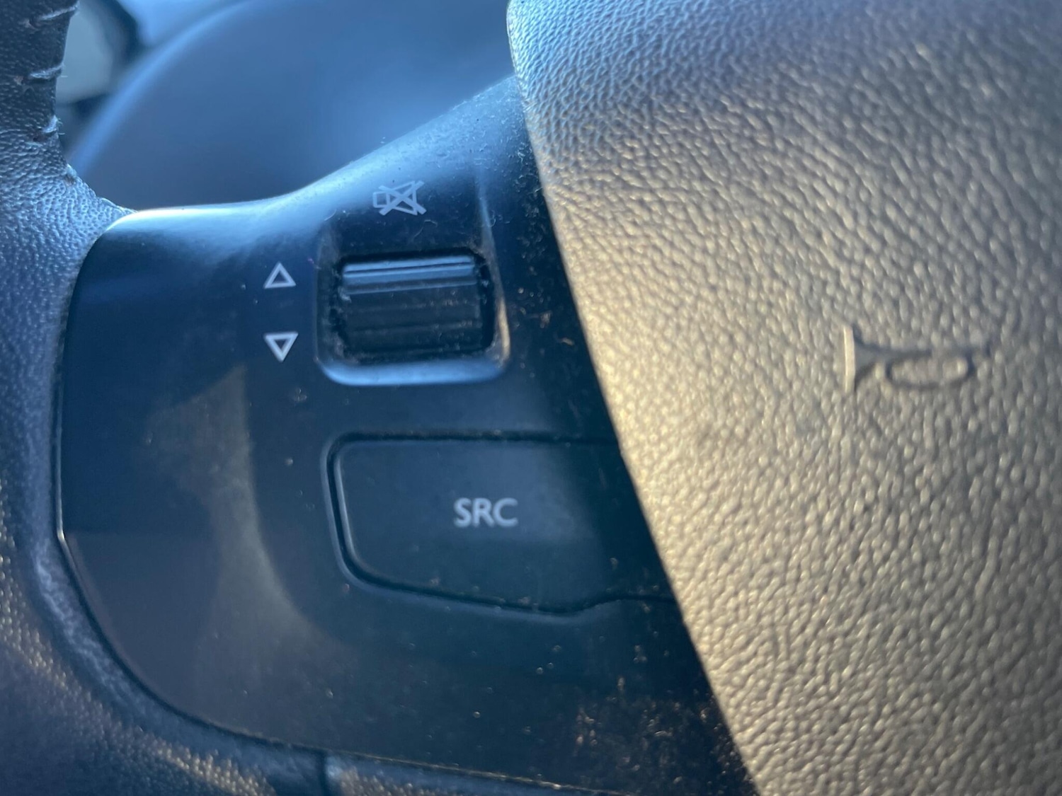 Used Peugeot 208 2013 for sale - 77143624: Photo 21