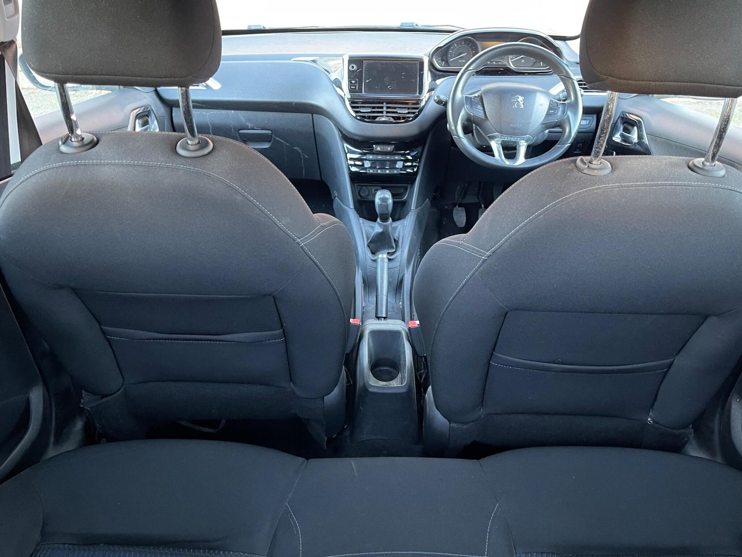 Used Peugeot 208 2013 for sale - 77143624: Photo 25