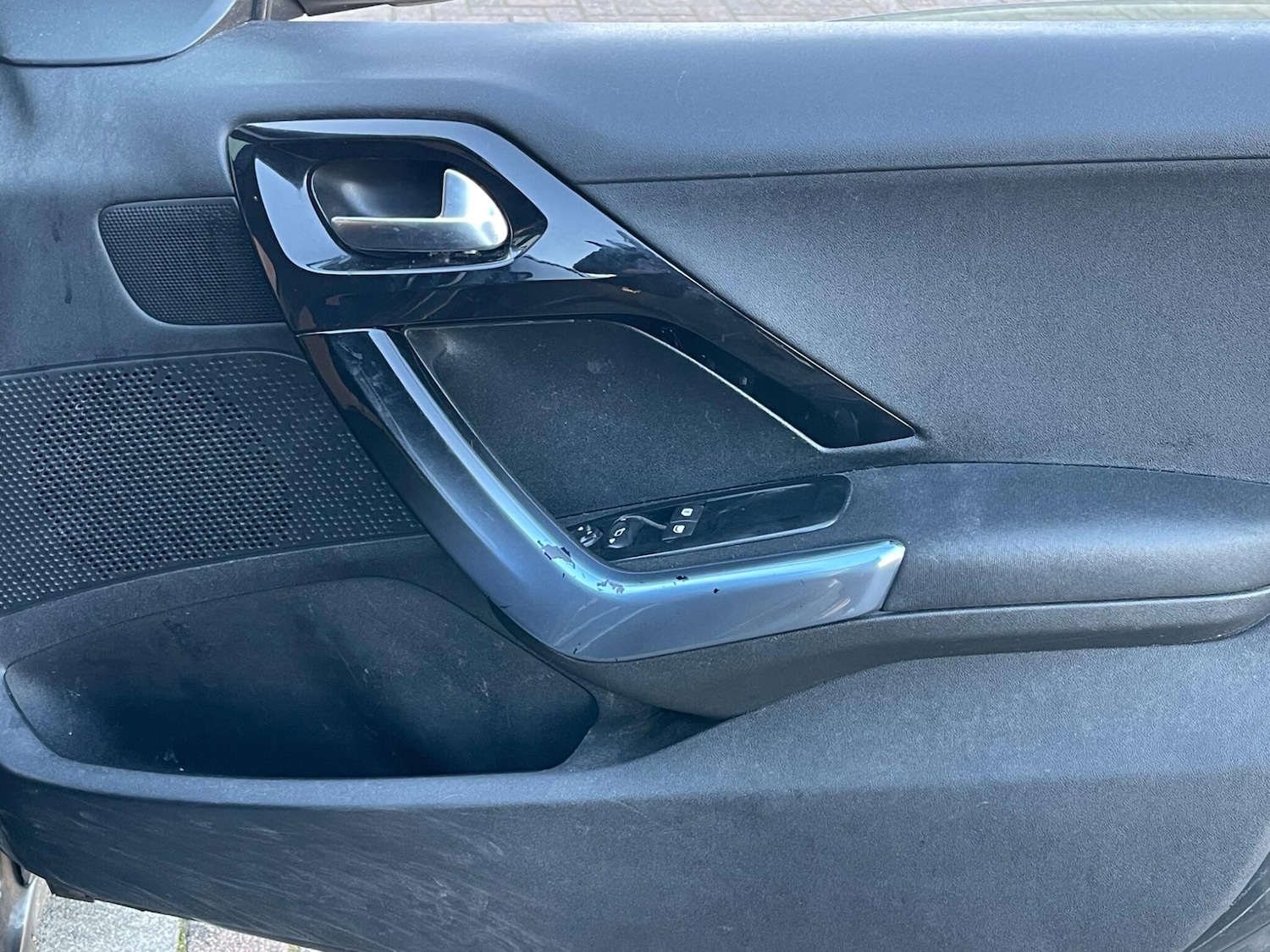 Used Peugeot 208 2013 for sale - 77143624: Photo 30