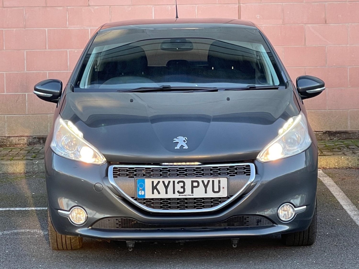 Used Peugeot 208 2013 for sale - 77143624: Photo 7