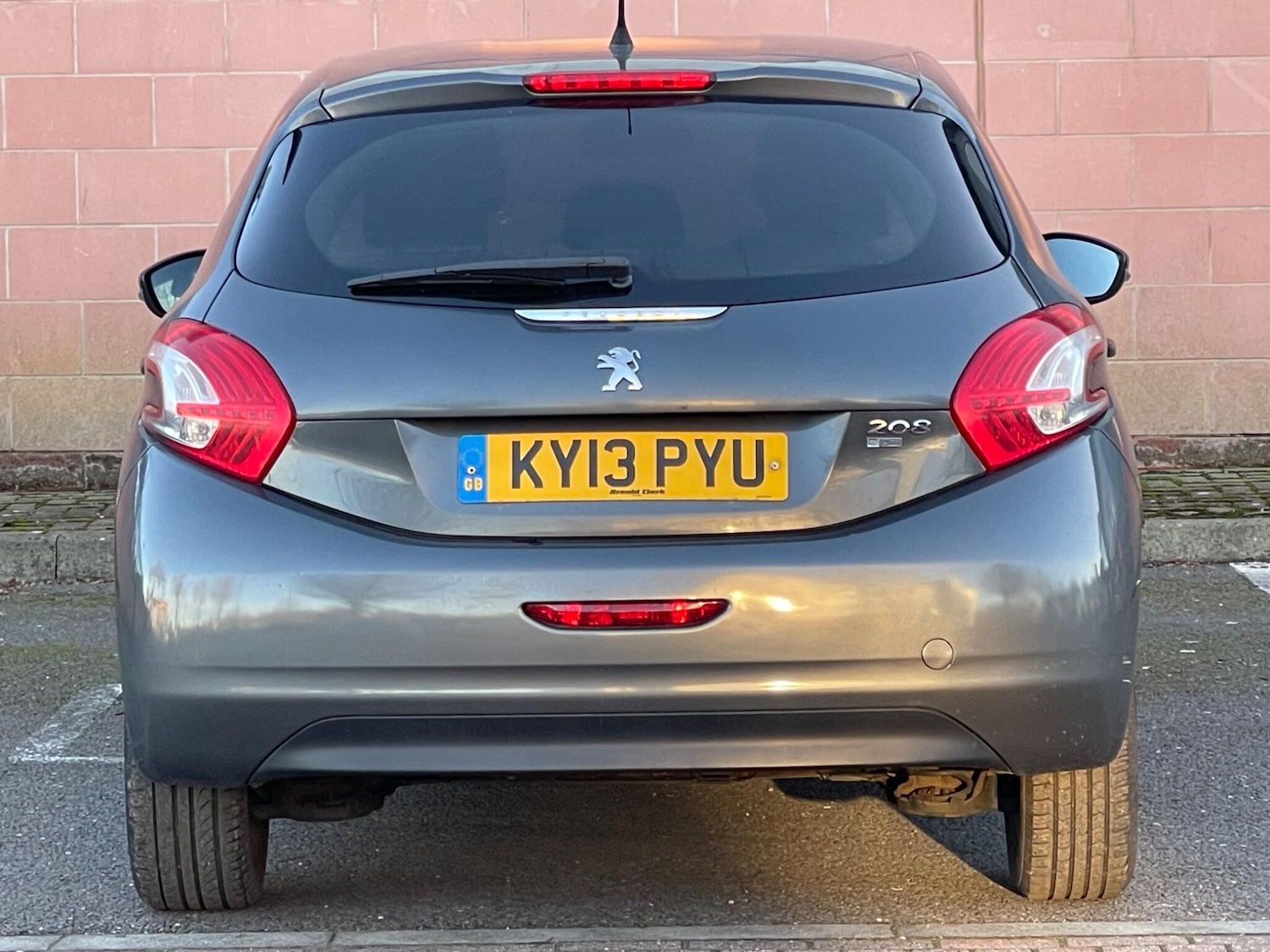 Used Peugeot 208 2013 for sale - 77143624: Photo 8