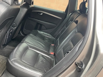 Used Volvo XC70 2010 for sale - 79590231: Photo