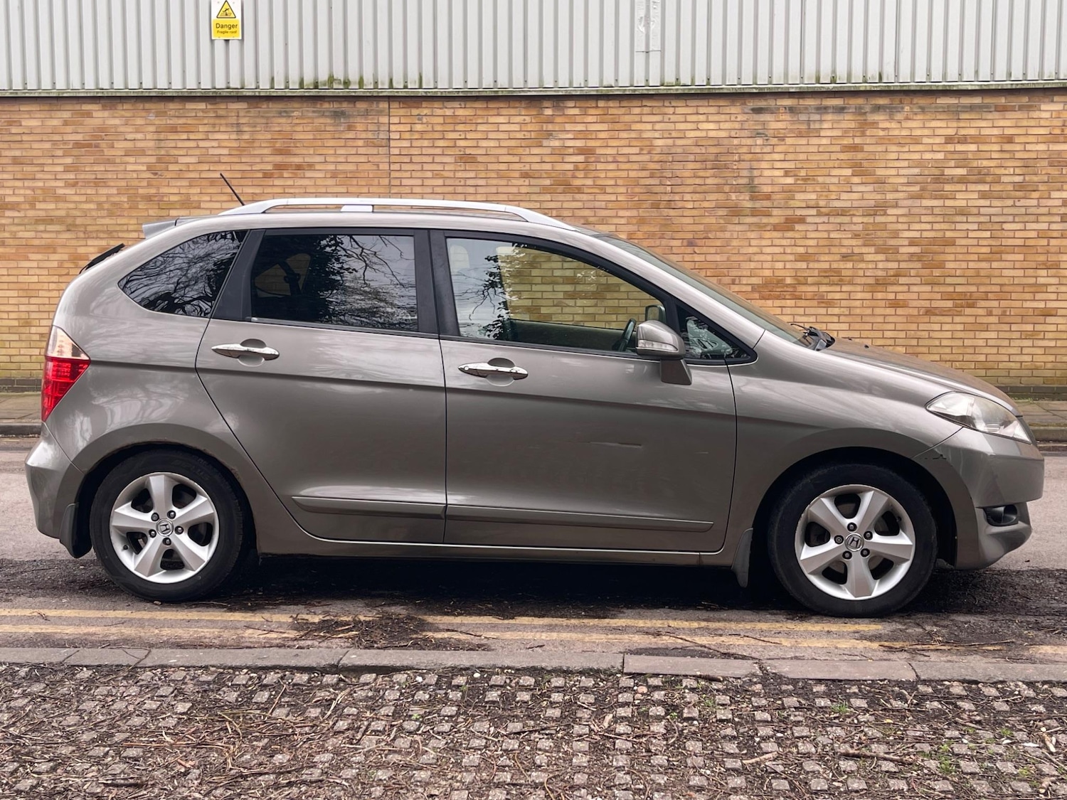 Used Honda FR-V for sale - 77525179: Photo 12