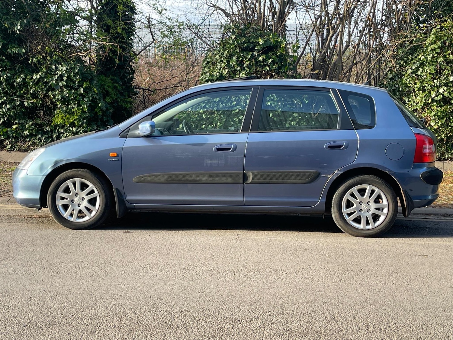 Used Honda Civic 2003 for sale - 77710571: Photo 9