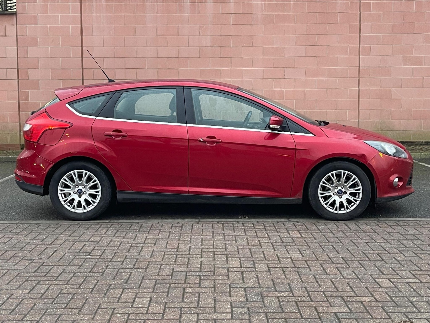 Used Ford Focus 2011 for sale - 77424647: Photo 10