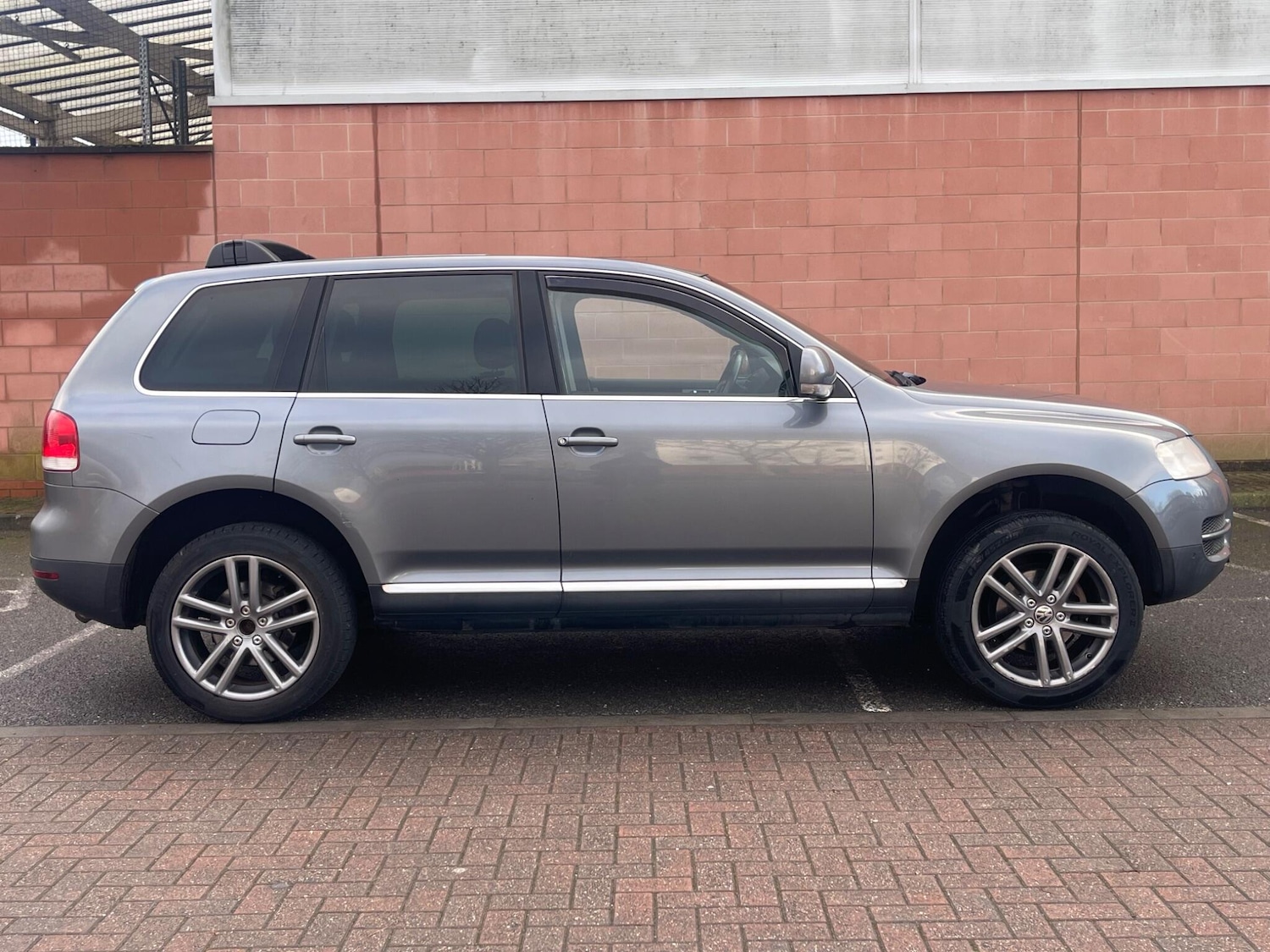 Used Volkswagen Touareg 2005 for sale - 77376318: Photo 9