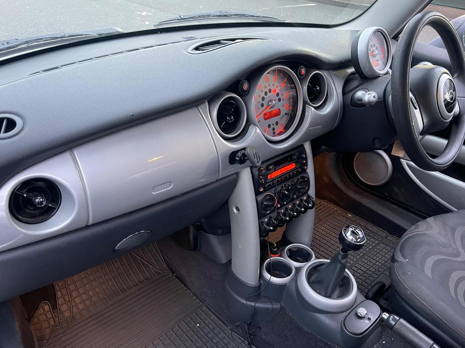 Used MINI Hatch 2002 for sale - 77143735: Photo 19