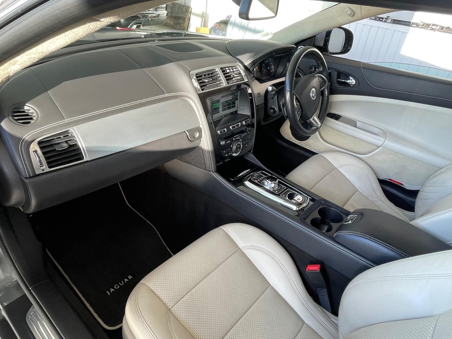 Used Jaguar XK for sale - 77754123: Photo 15