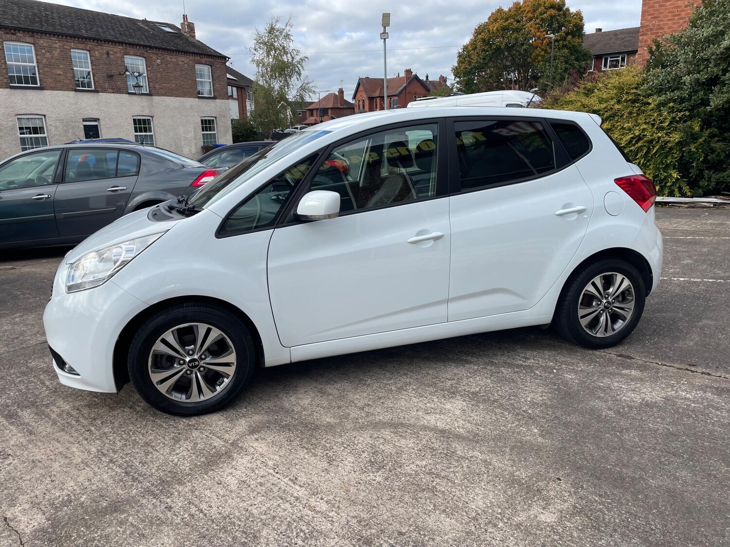 Used Kia Venga 2015 for sale - 77839073: Photo 7