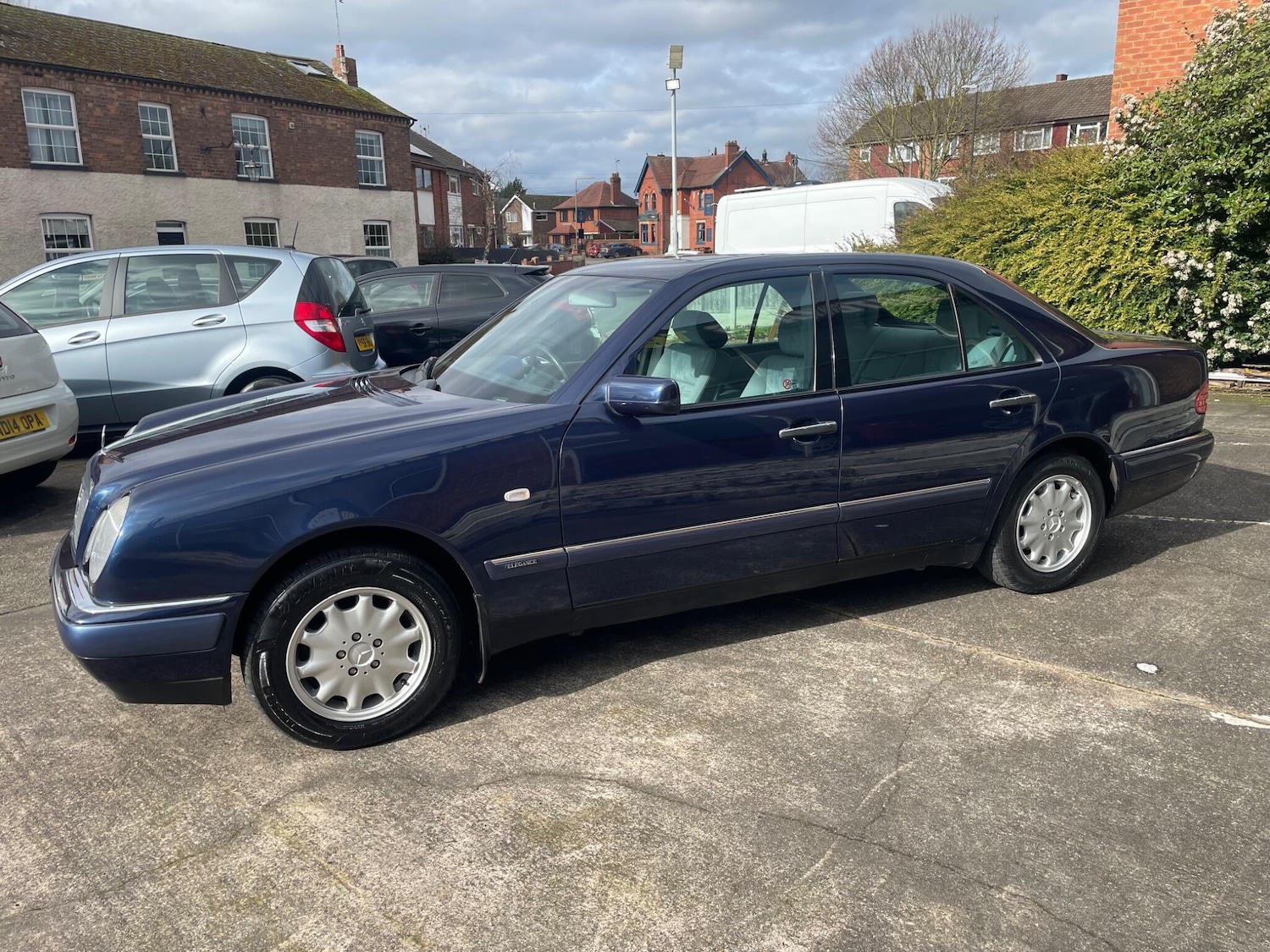 Used Mercedes-Benz E Class for sale - 77753903: Photo 6