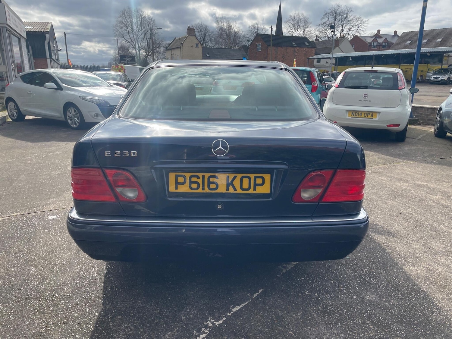 Used Mercedes-Benz E Class for sale - 77753903: Photo 8