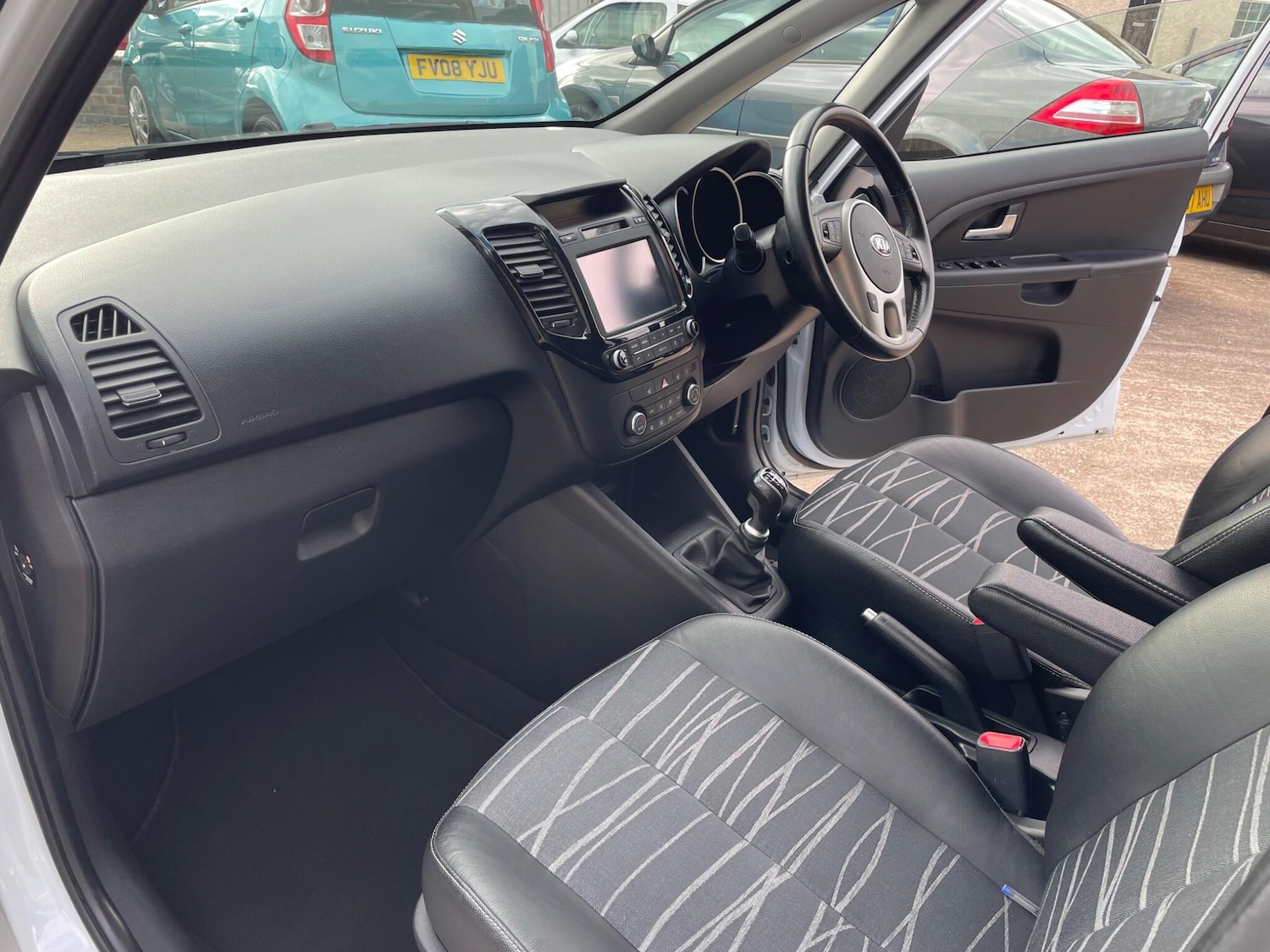 Used Kia Venga 2015 for sale - 77957560: Photo 10