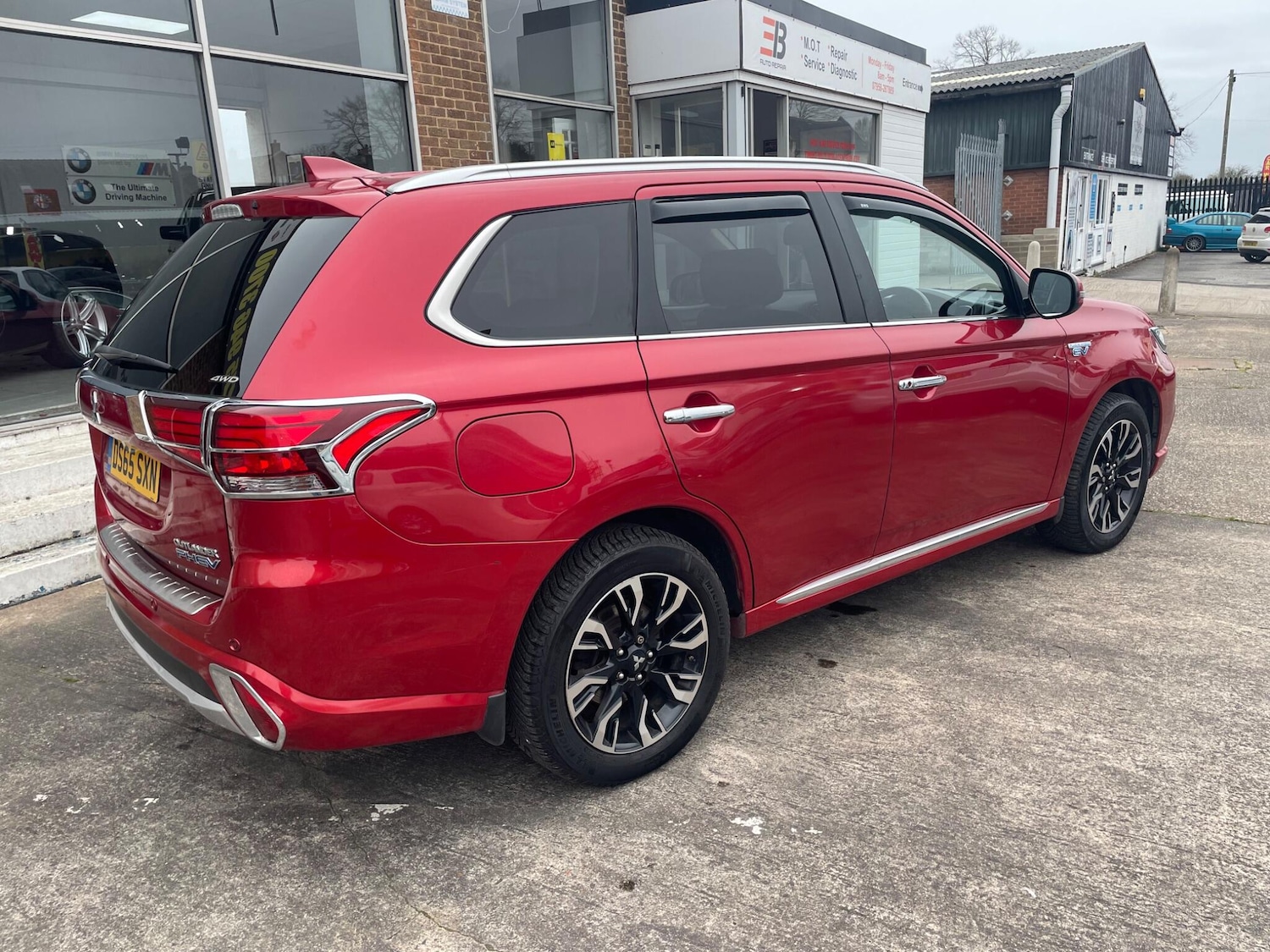 Used Mitsubishi Outlander 2015 for sale - 77793461: Photo 5