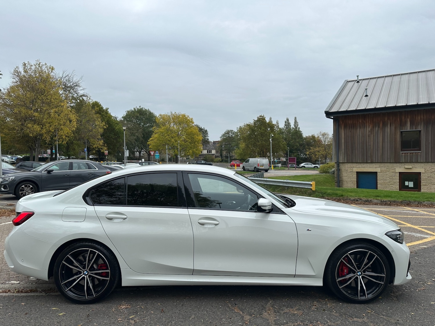 Used BMW 3 Series 2021 for sale - 76198608: Photo 3