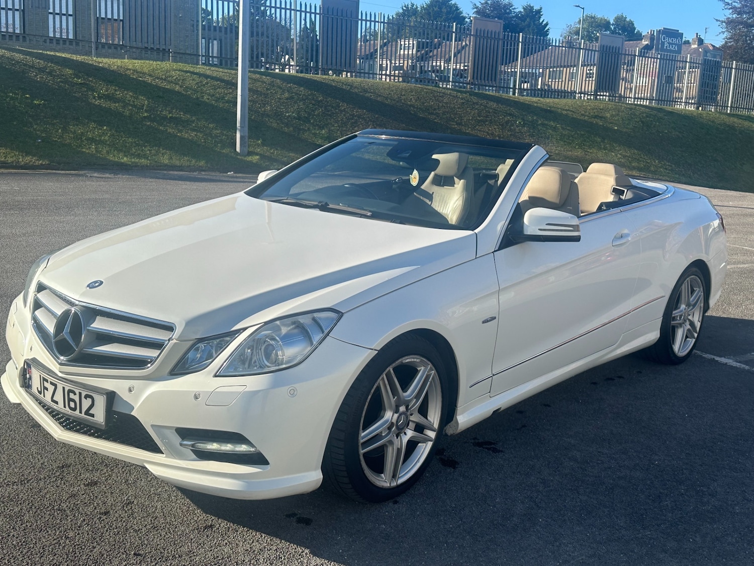 Used Mercedes-Benz E Class 2012 for sale - 76885219: Photo 3