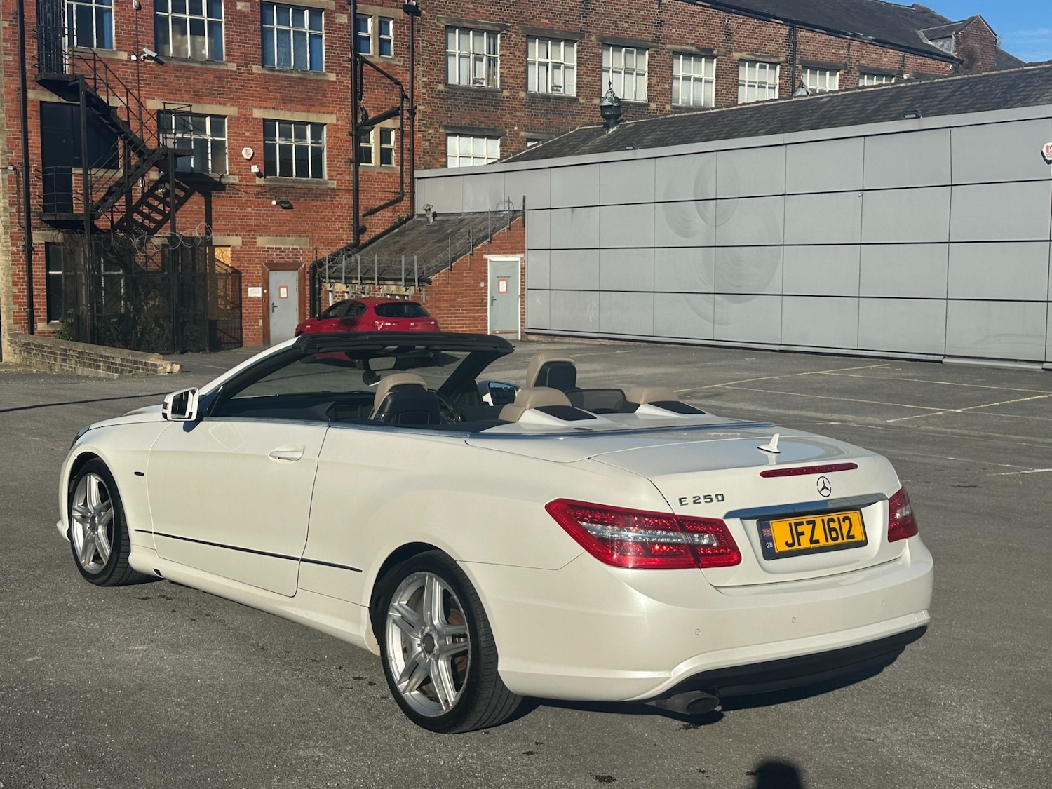 Used Mercedes-Benz E Class 2012 for sale - 76885219: Photo 5