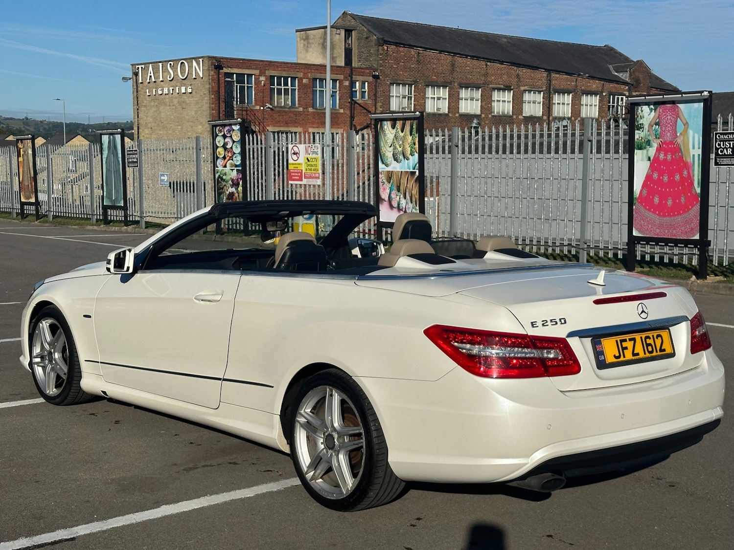 Used Mercedes-Benz E Class 2012 for sale - 76885219: Photo 7