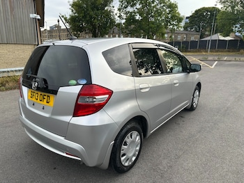 Used Honda Jazz 2013 for sale - 79475199: Photo