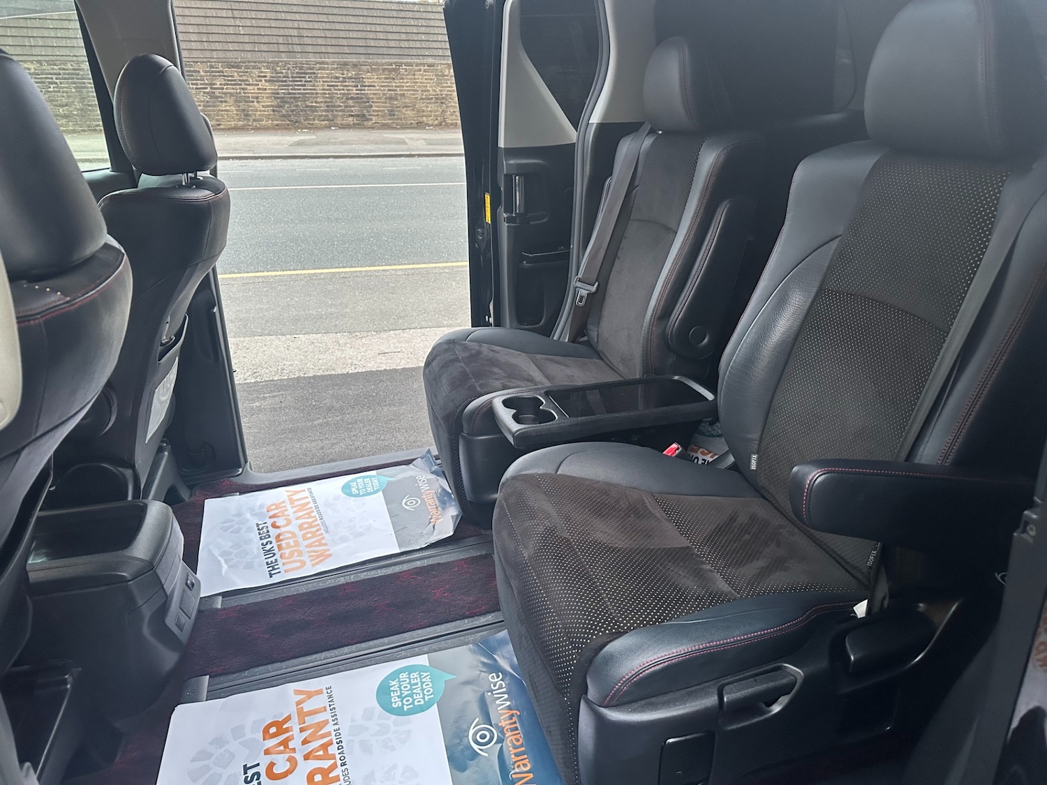 Used Toyota Vellfire 2014 for sale - 77965586: Photo 10