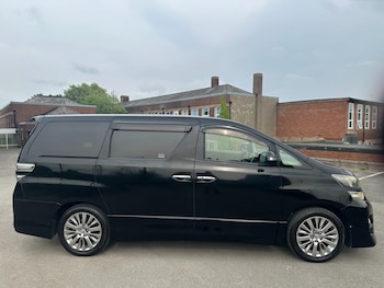 Used Toyota Vellfire 2014 for sale - 77965586: Photo