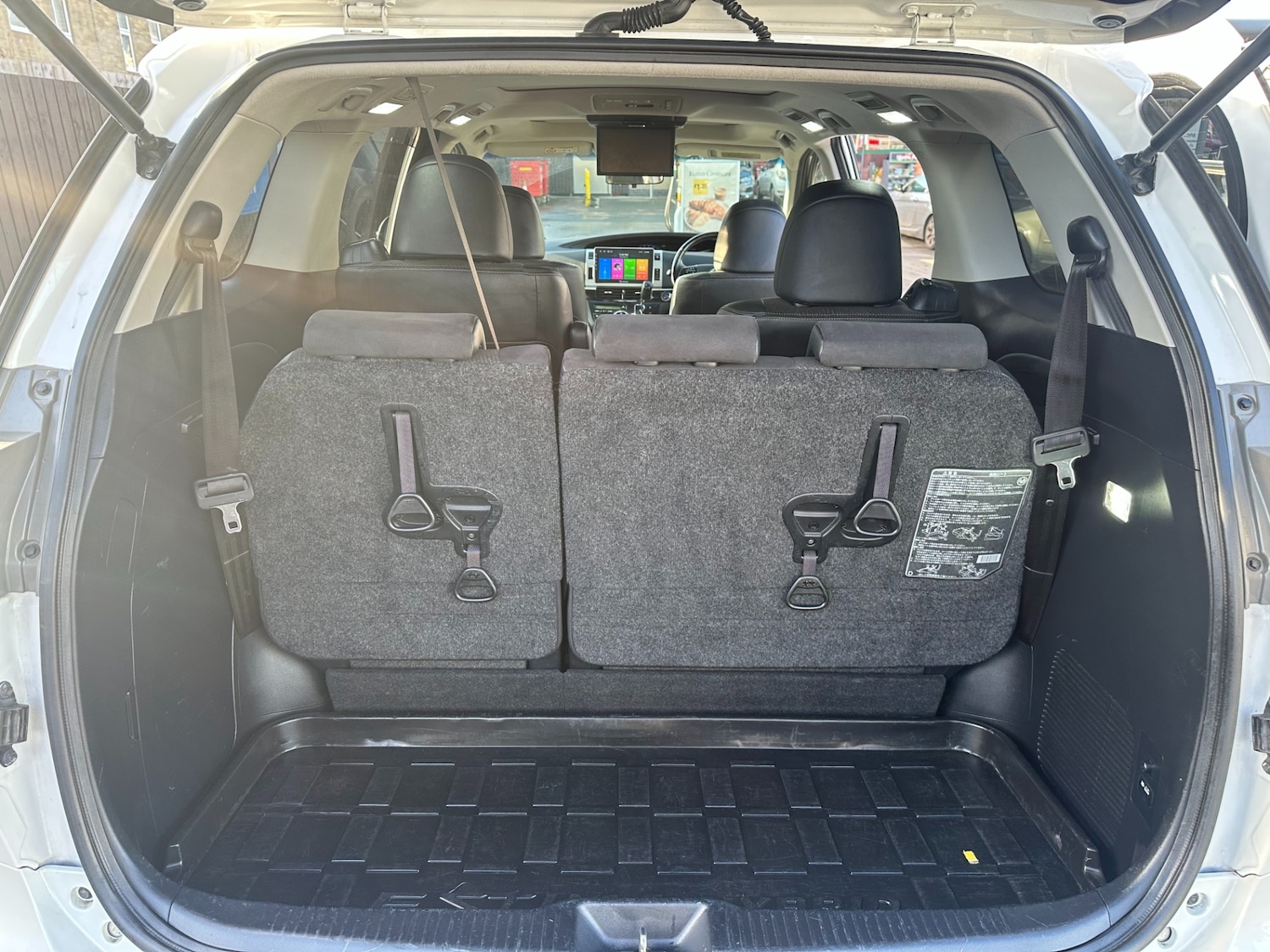 Used Toyota Estima 2016 for sale - 75755002: Photo 24