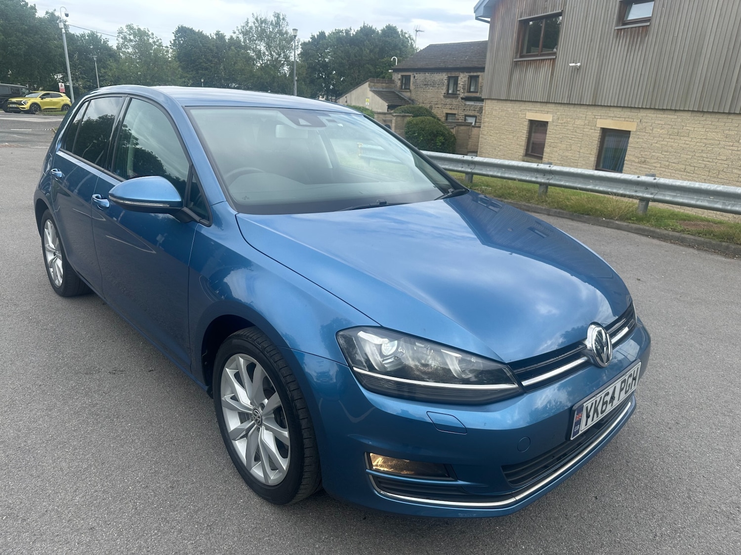 Used Volkswagen Golf 2025 for sale - 76165688: Photo 1