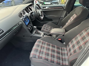 Used Volkswagen Golf 2015 for sale - 76615709: Photo