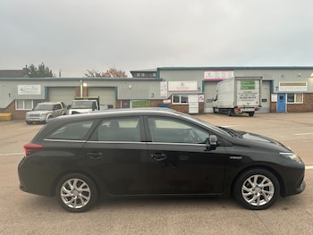 Used Toyota Auris 2015 for sale - 76242974: Photo