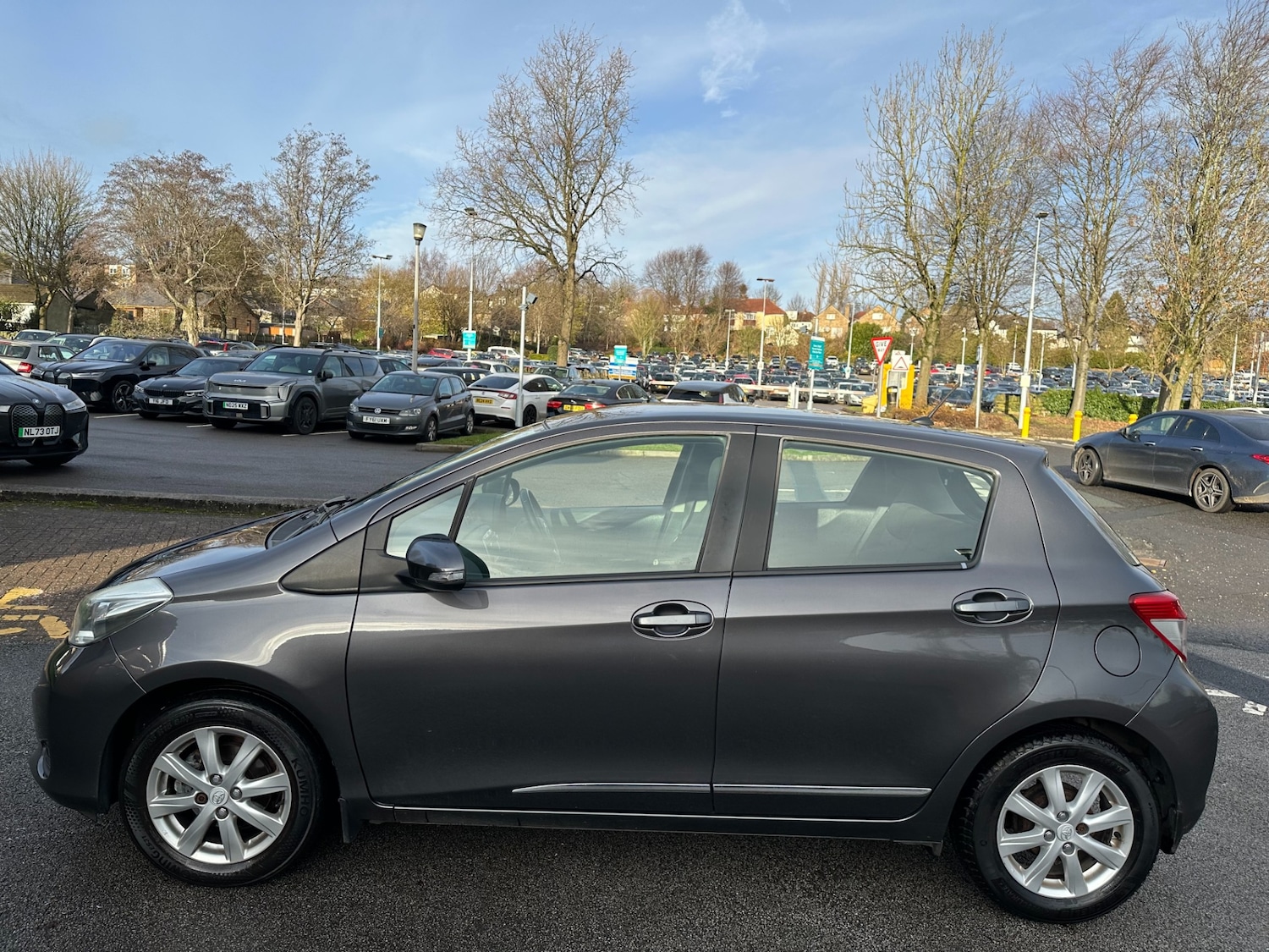 Used Toyota Yaris 2012 for sale - 77214735: Photo 3