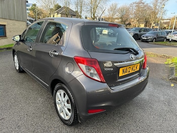 Used Toyota Yaris 2012 for sale - 77214735: Photo
