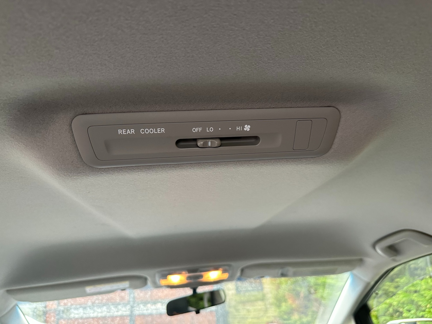 Used Toyota Estima 2015 for sale - 76952220: Photo 18