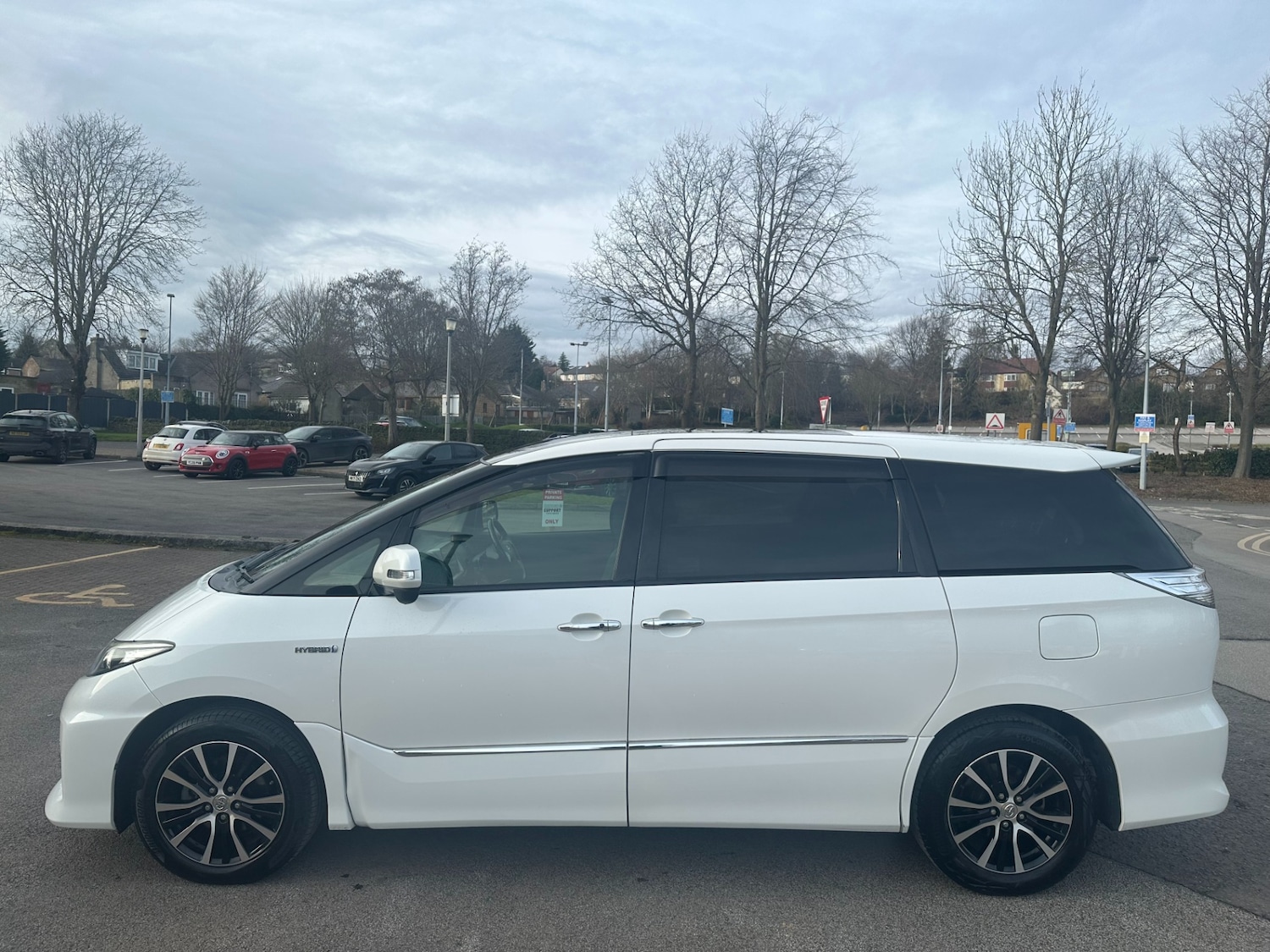 Used Toyota Estima 2015 for sale - 76952220: Photo 2