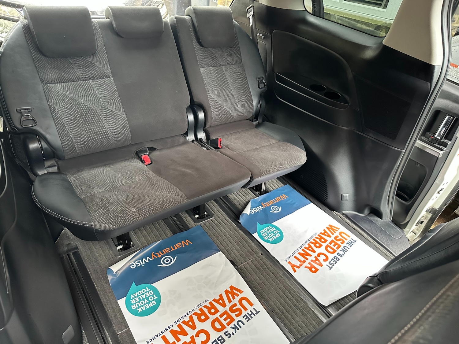 Used Toyota Estima 2015 for sale - 76952220: Photo 23