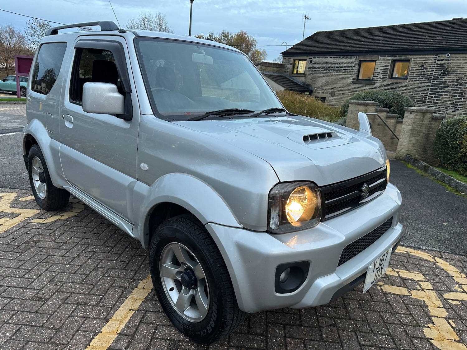 Used Suzuki Jimny 2017 for sale - 76482697: Photo 1