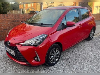 Used Toyota Yaris 2020 for sale - 76379609: Photo