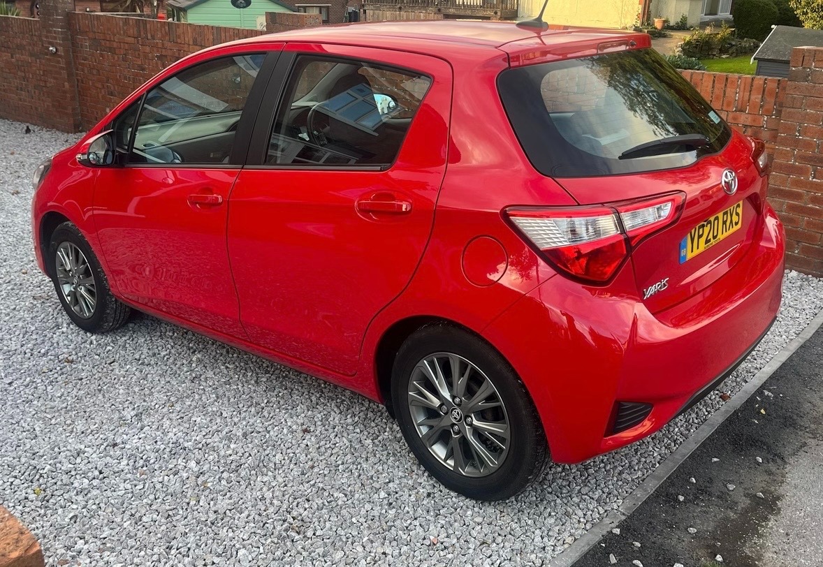 Used Toyota Yaris 2020 for sale - 76379609: Photo 4