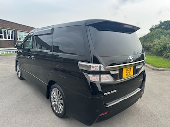 Used Toyota Vellfire 2014 for sale - 75755034: Photo