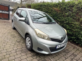 2012 (61) - FRESH IMPORT AUTO 5-Door